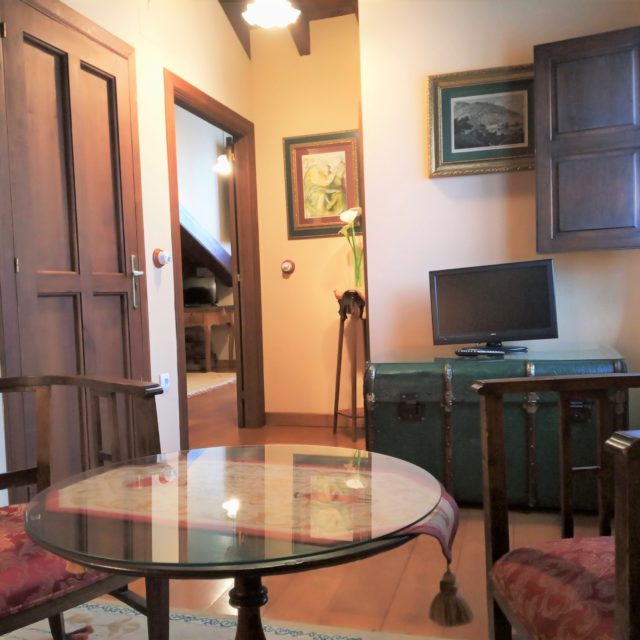 Habitacion 6 sala de estar2 | Casa de Aldea Heredad de La Cueste